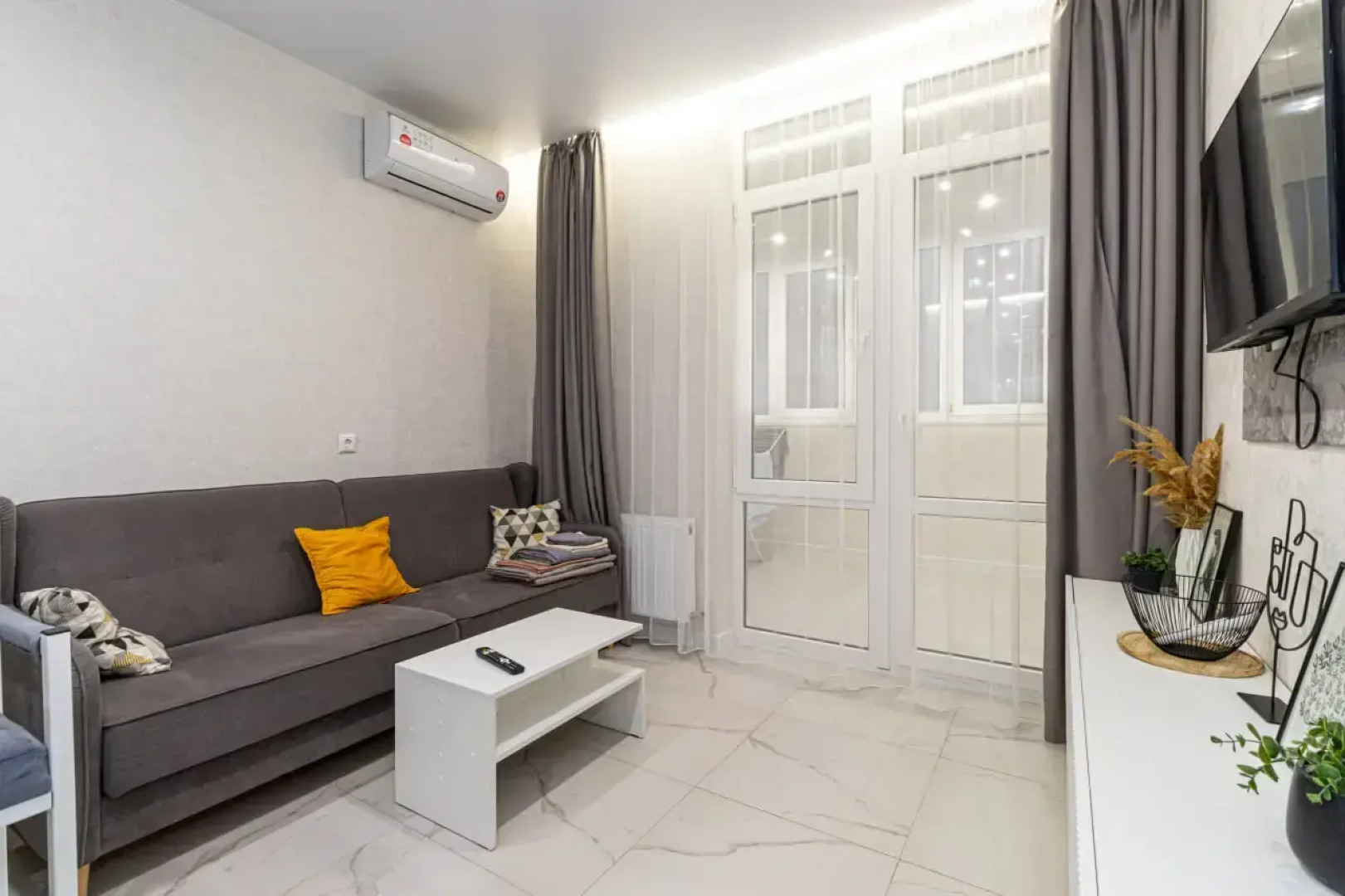 Апартаменты Дизайнерская 2-ком в ЖК Любимово