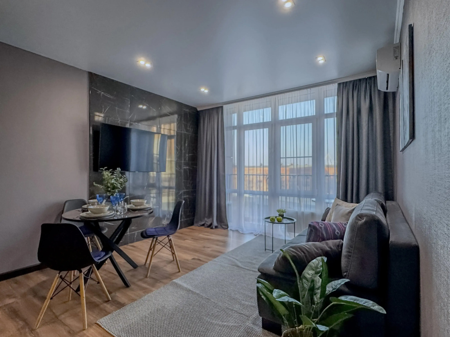 Квартира Green FOX с уютом в ЖК Атмосфера