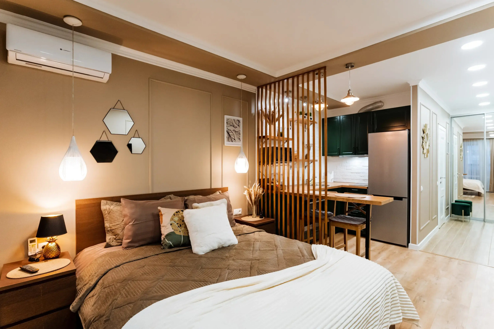 Квартира Уютные апартаменты возле ТРЦ Планета