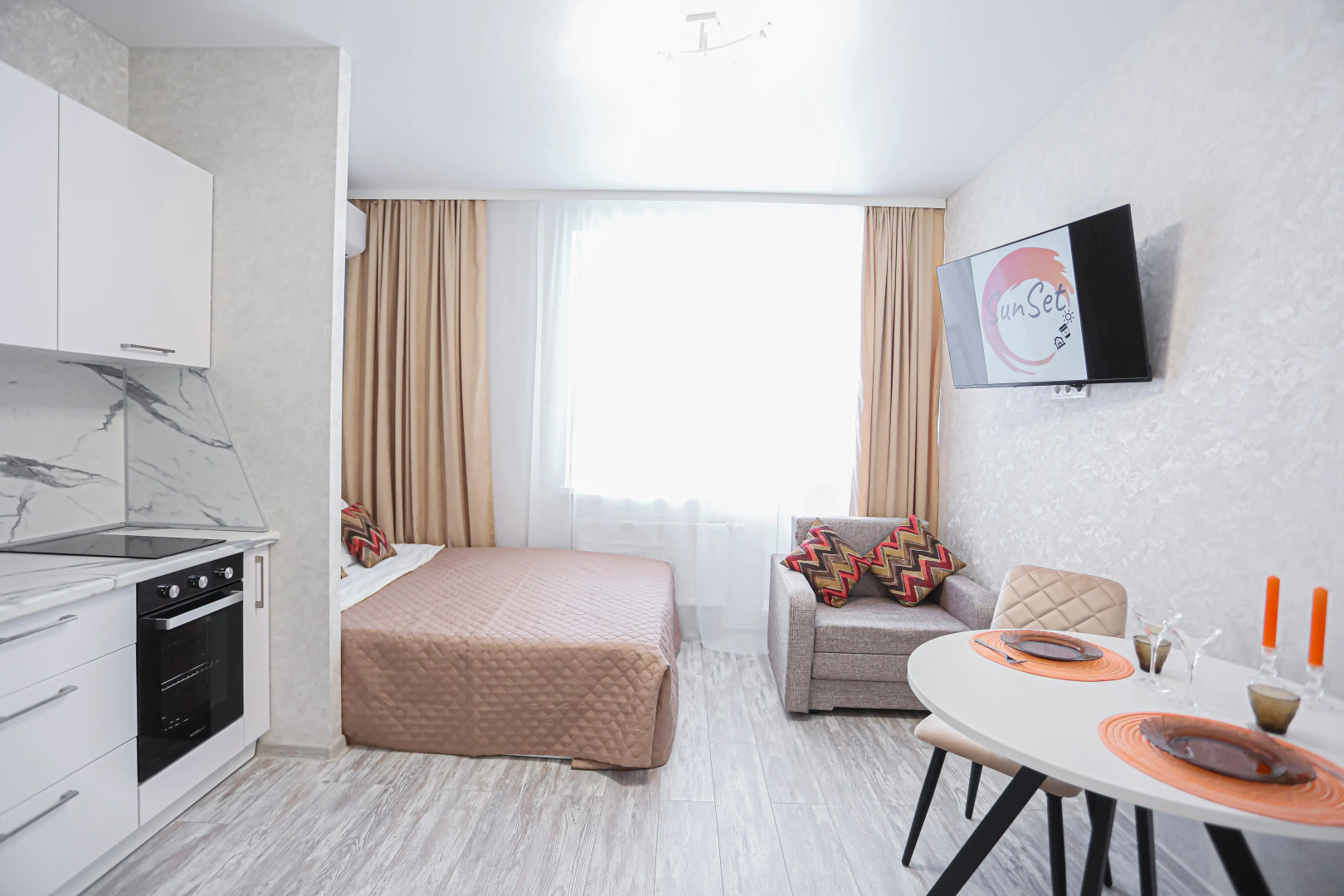 Апартаменты SunSet Радионова 202