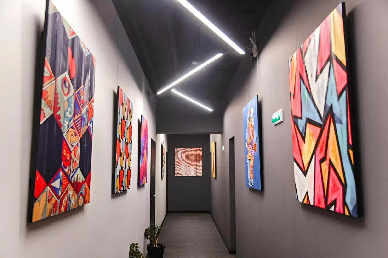 Апартаменты Дизайнерские в Центре Сочи с Панорамным Окном