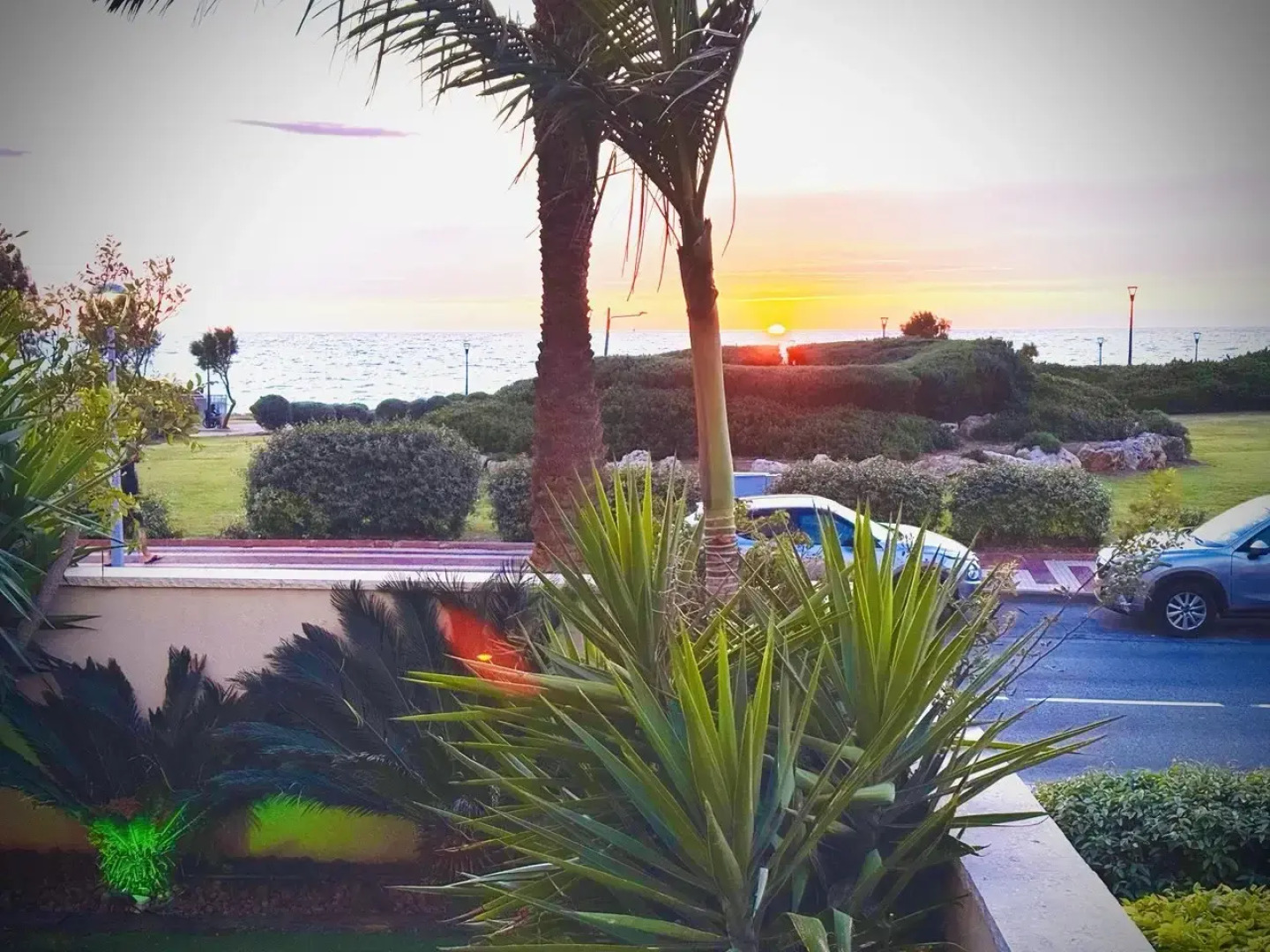 Квартира GW002 Gugel Waves Amazing Seaview & Garden Family Apartments