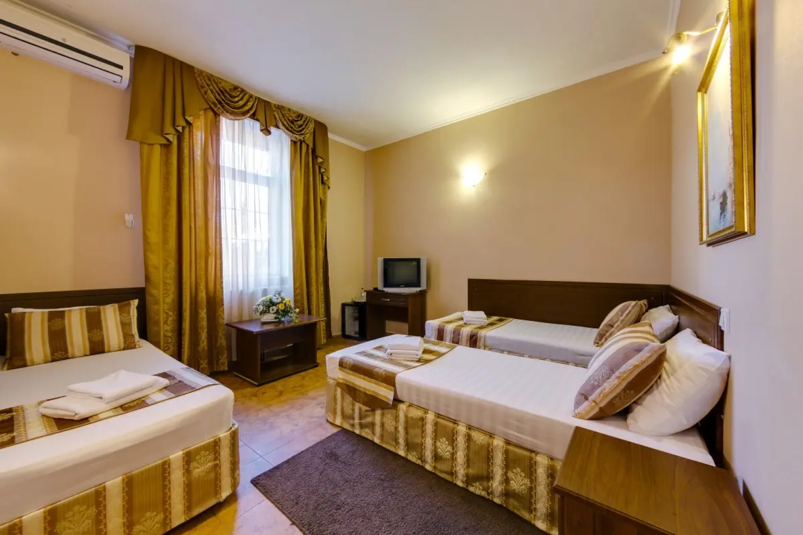 Отель Мартон Пашковский