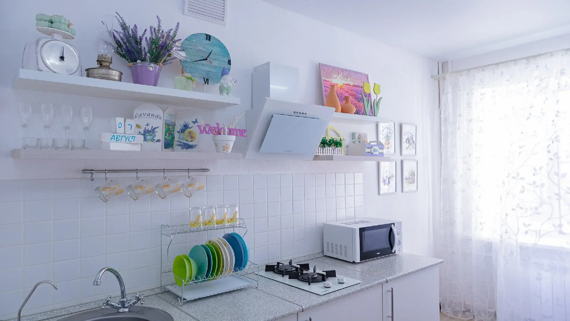 Апартаменты Атмосферные на набережной в доме с колоннами Ловец Снов 1