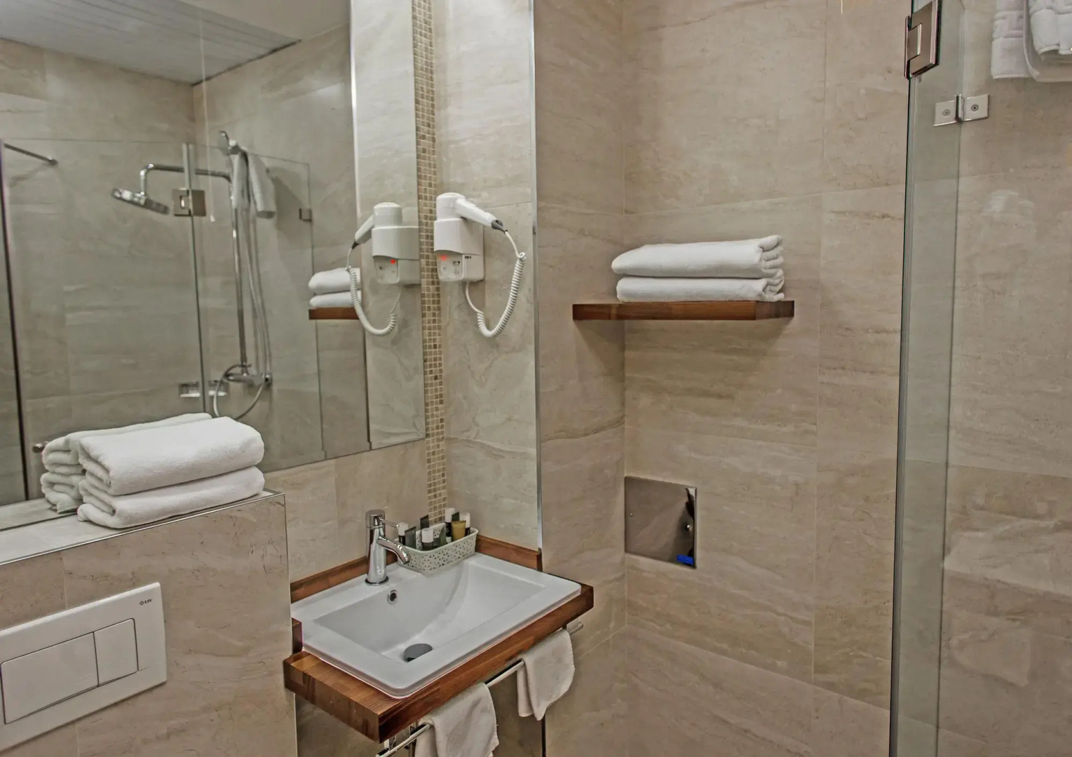 Ночлег и завтрак (B&B) Five Points Square - City Center