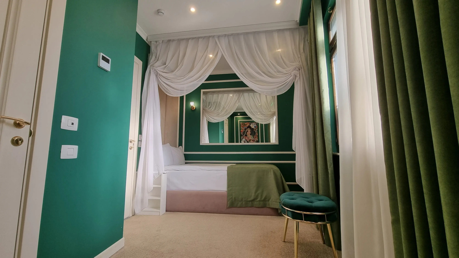 Seven Beauties Hotel