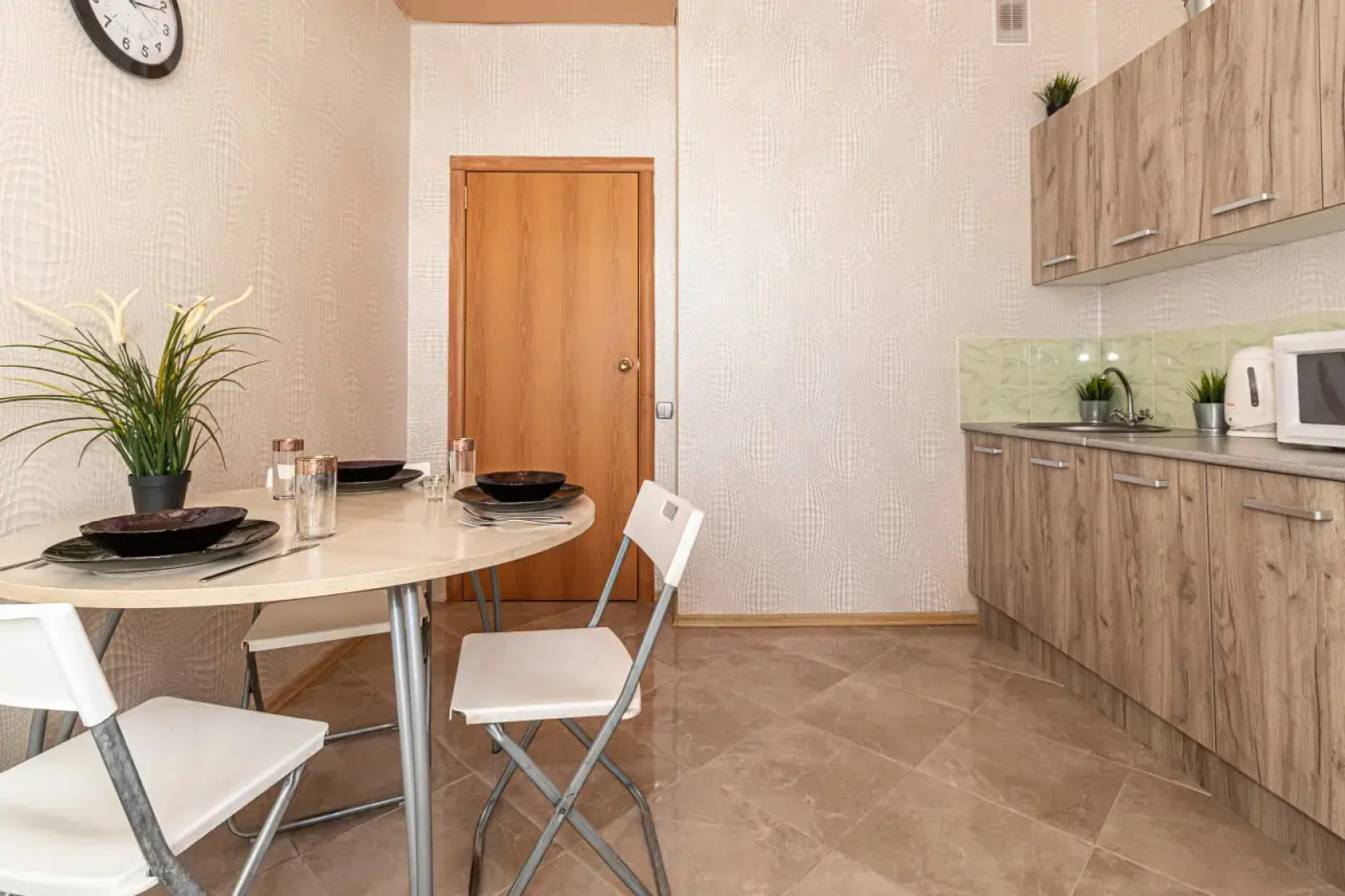 Апартаменты Уютная Квартира с Новым Ремонтом