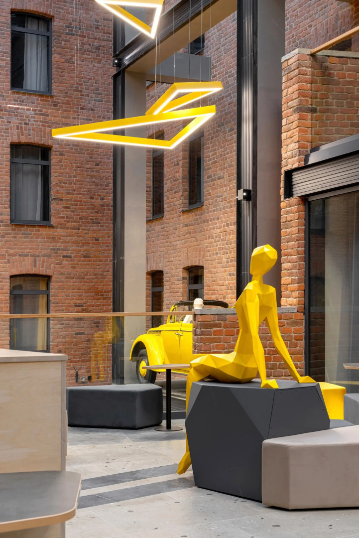 Апарт-отель izzziUP 4* COMMUNITY L&C