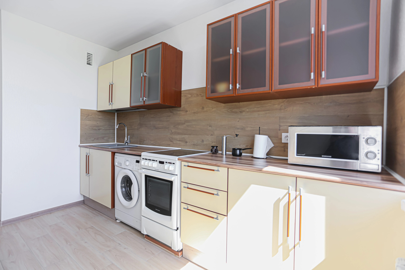 Апартаменты У нaс лучше, чeм дoма Sanset Героев Донбаса 10 кв 274