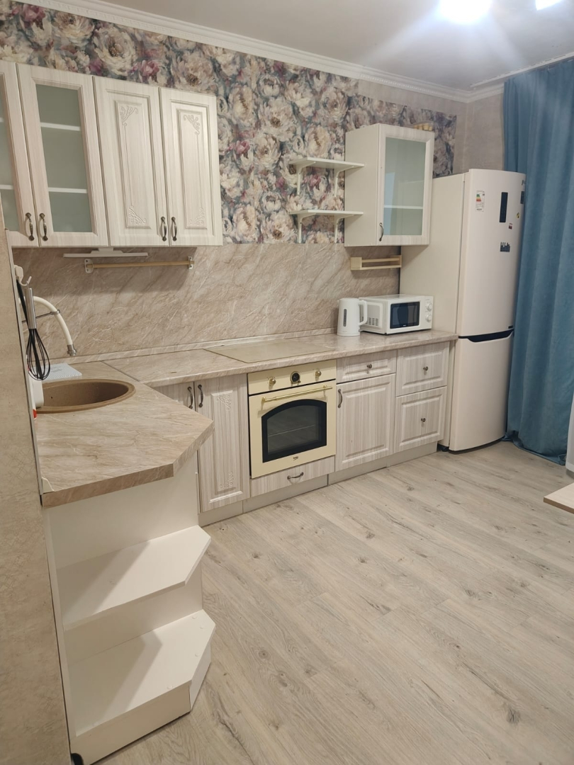 Квартира на бульваре 65 лет Победы 13к2