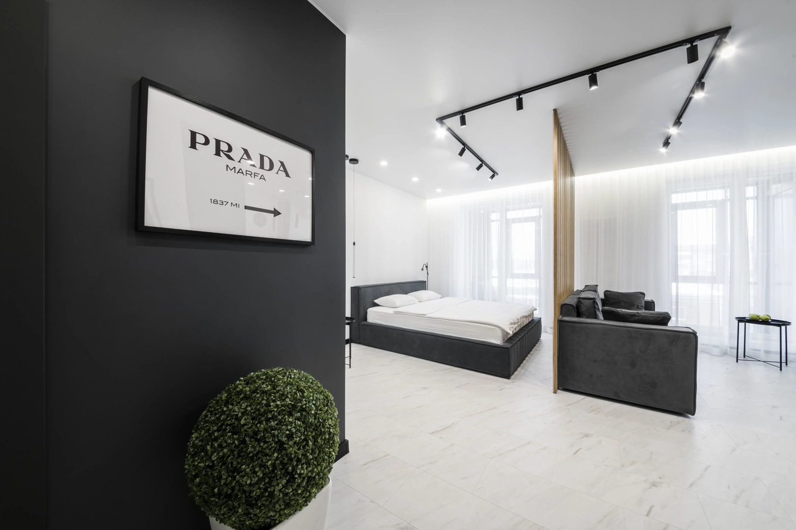 Апартаменты Loca Resident  с Панорамной Лоджией