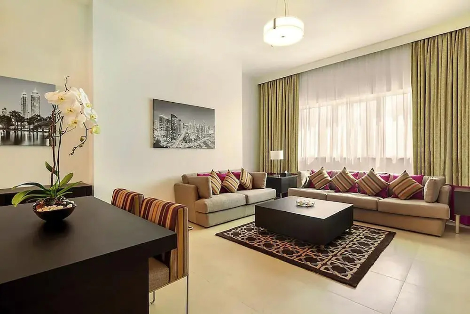 Aparthotel Adagio Premium Dubai Al Barsha