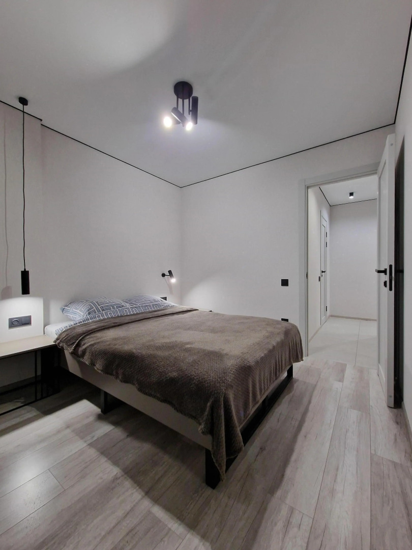 Апартаменты в Центре с Гостинной и 2 Спальнями