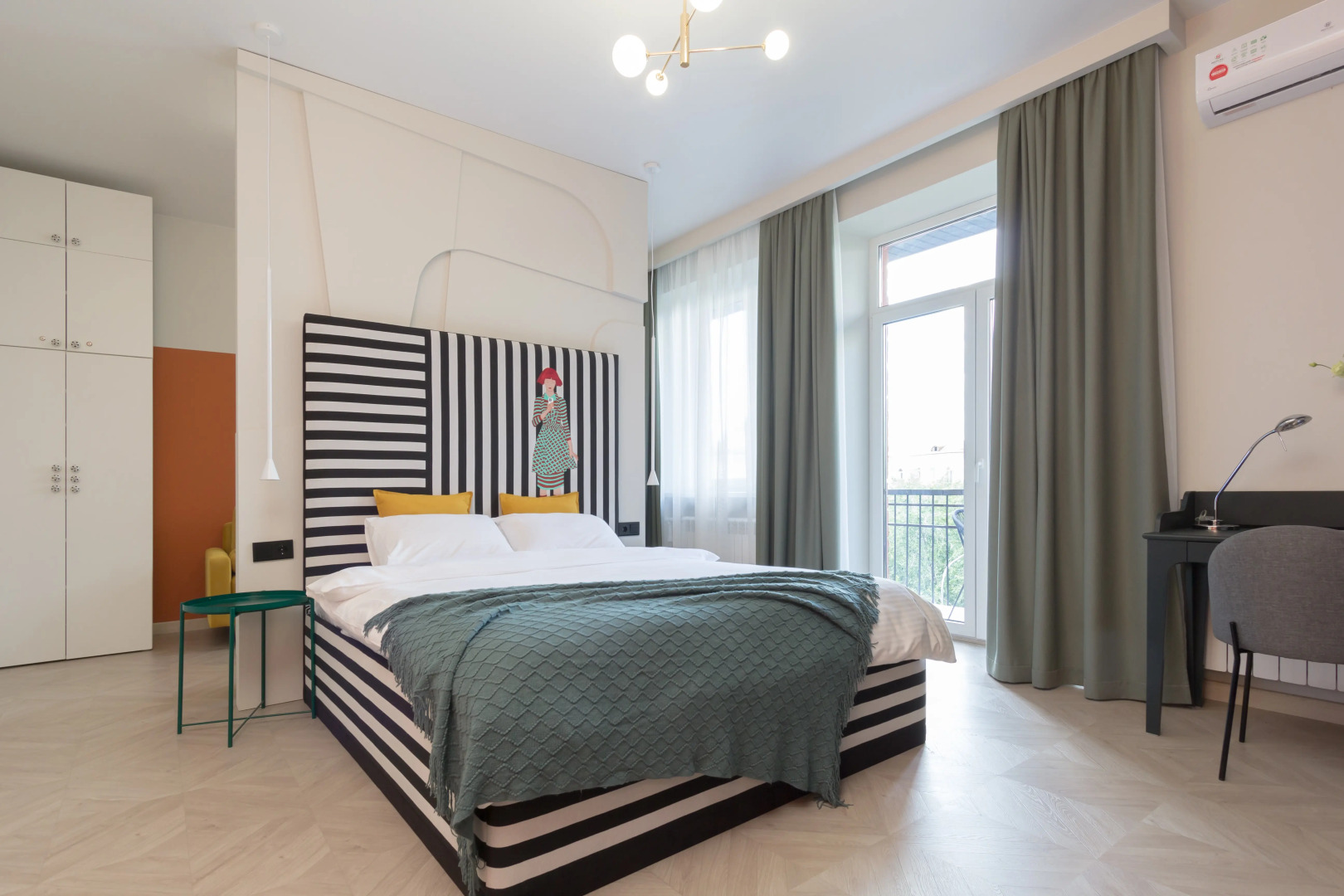 Квартира Величественная сталинка на набережной в историческом центре города-героя.