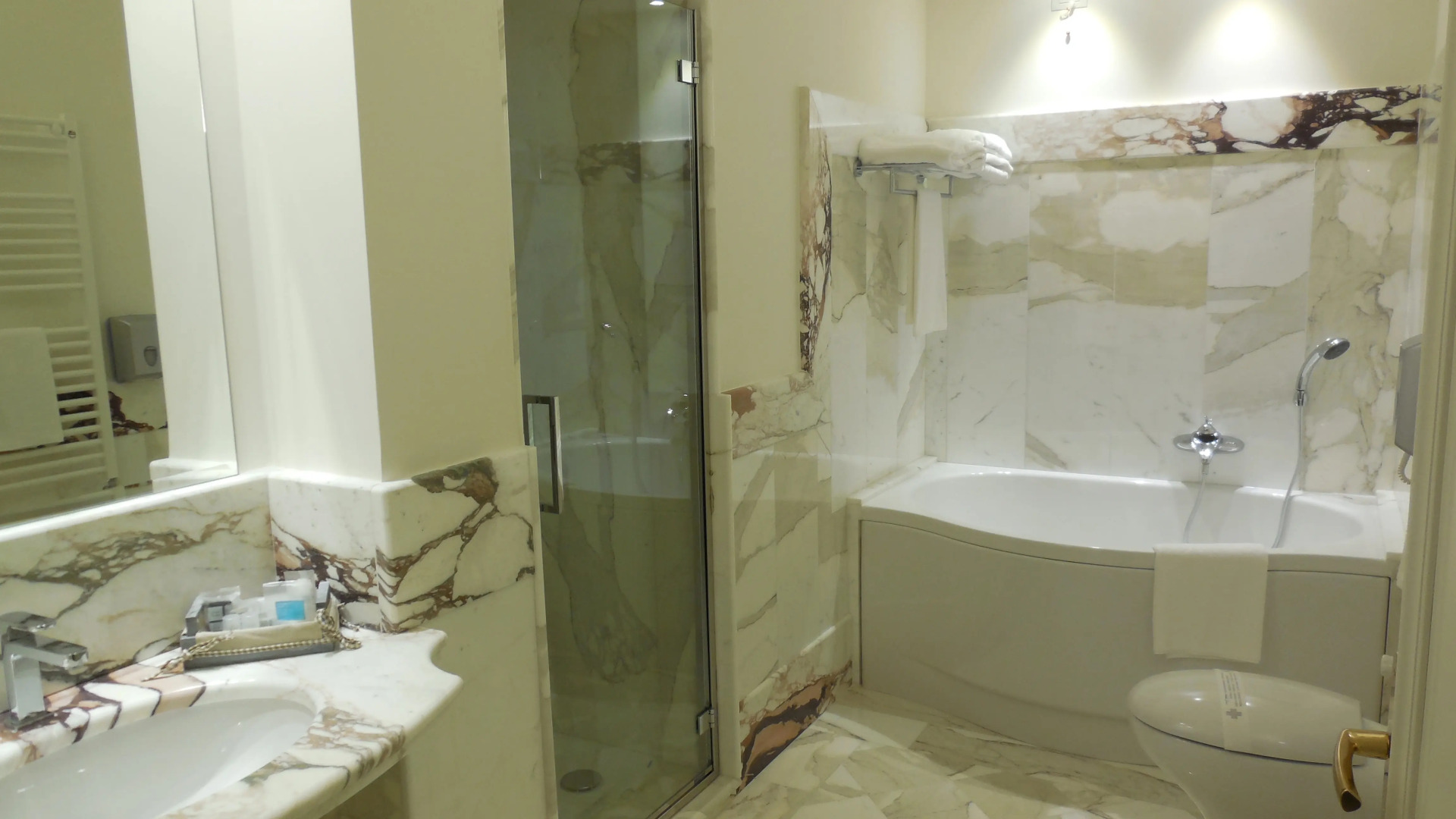 Отель MARECHIARO