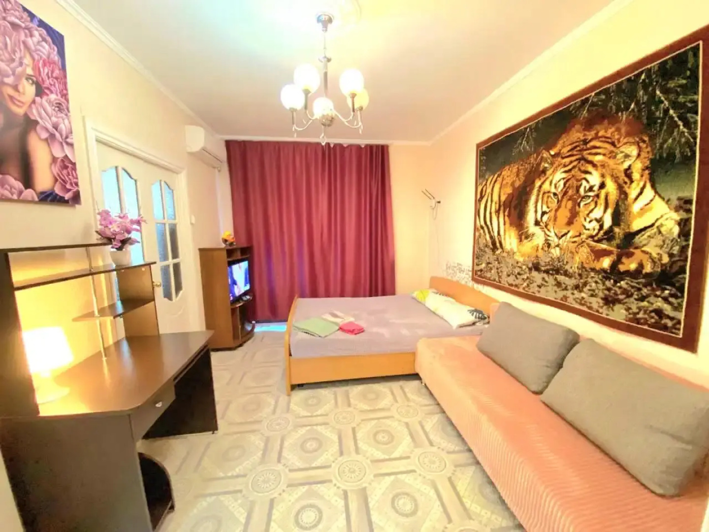 Апартаменты на Пилотов 12