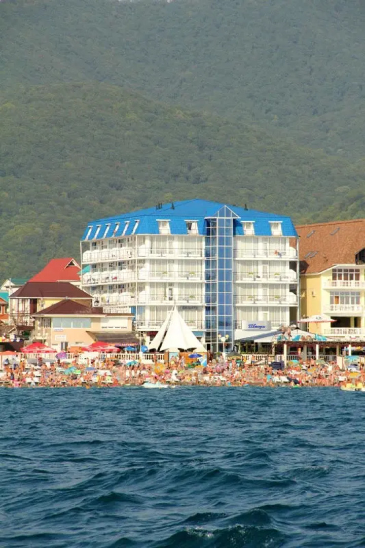 Отель Шторм