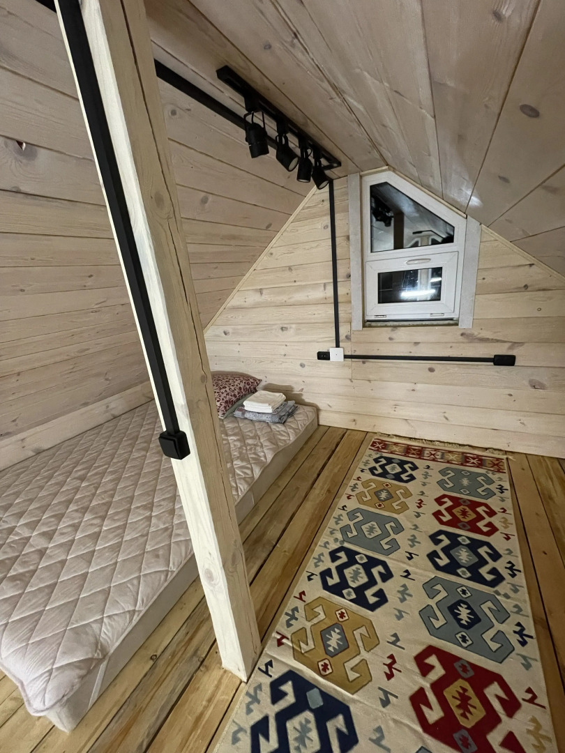 Глэмпинг Гостевой дом в стиле барнхаус «Горы зовут»