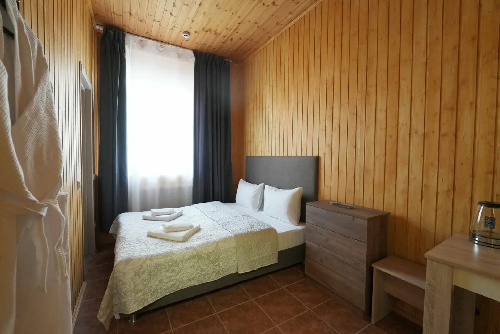 Отель Афина