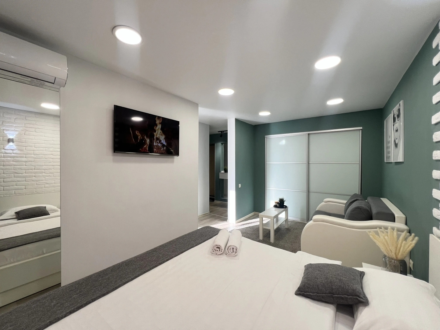 Апартаменты Торайгырова 28