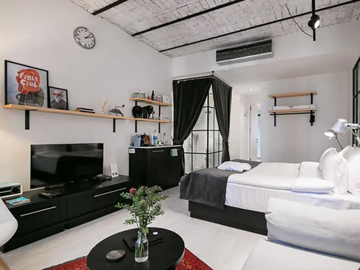 Отель Magnova Studios