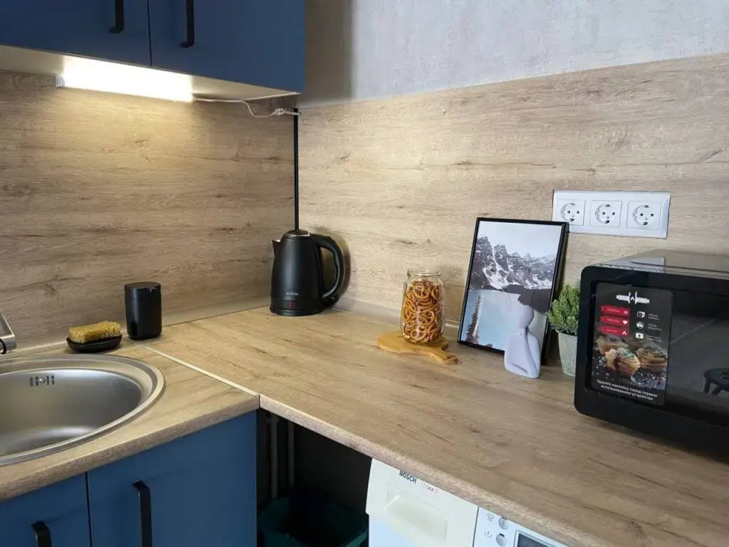 Апартаменты Эль Апарт на Содружества 66/110