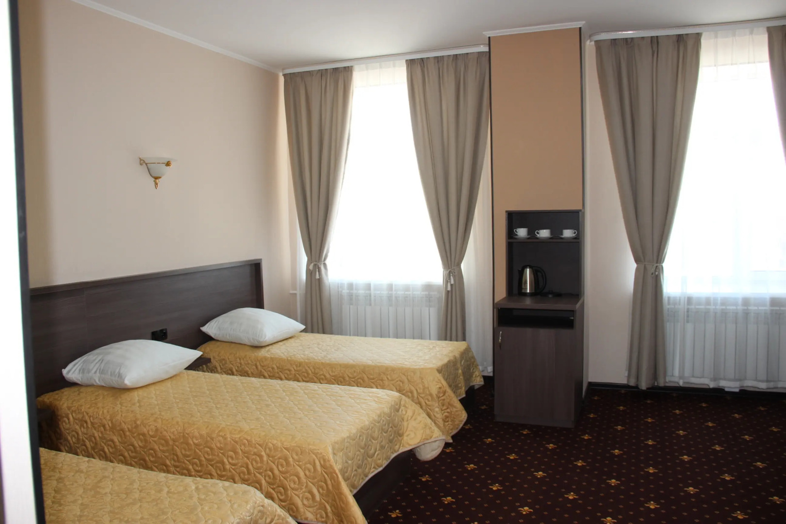 Отель Плаза