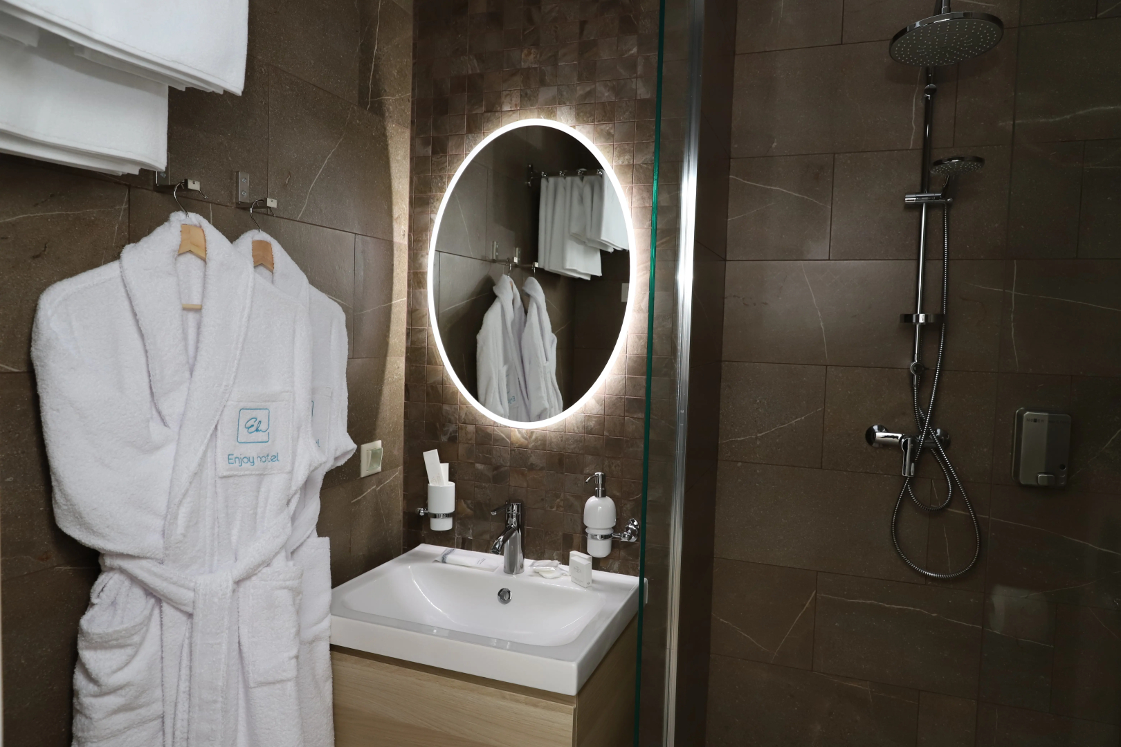 Отель Enjoy Hotel