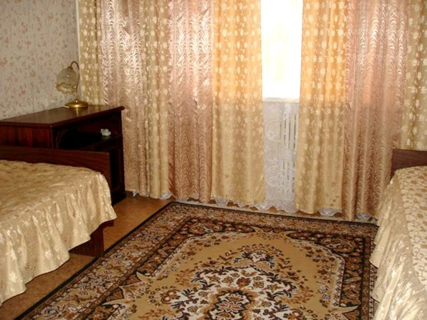 Апартаменты Салют Школьная 4