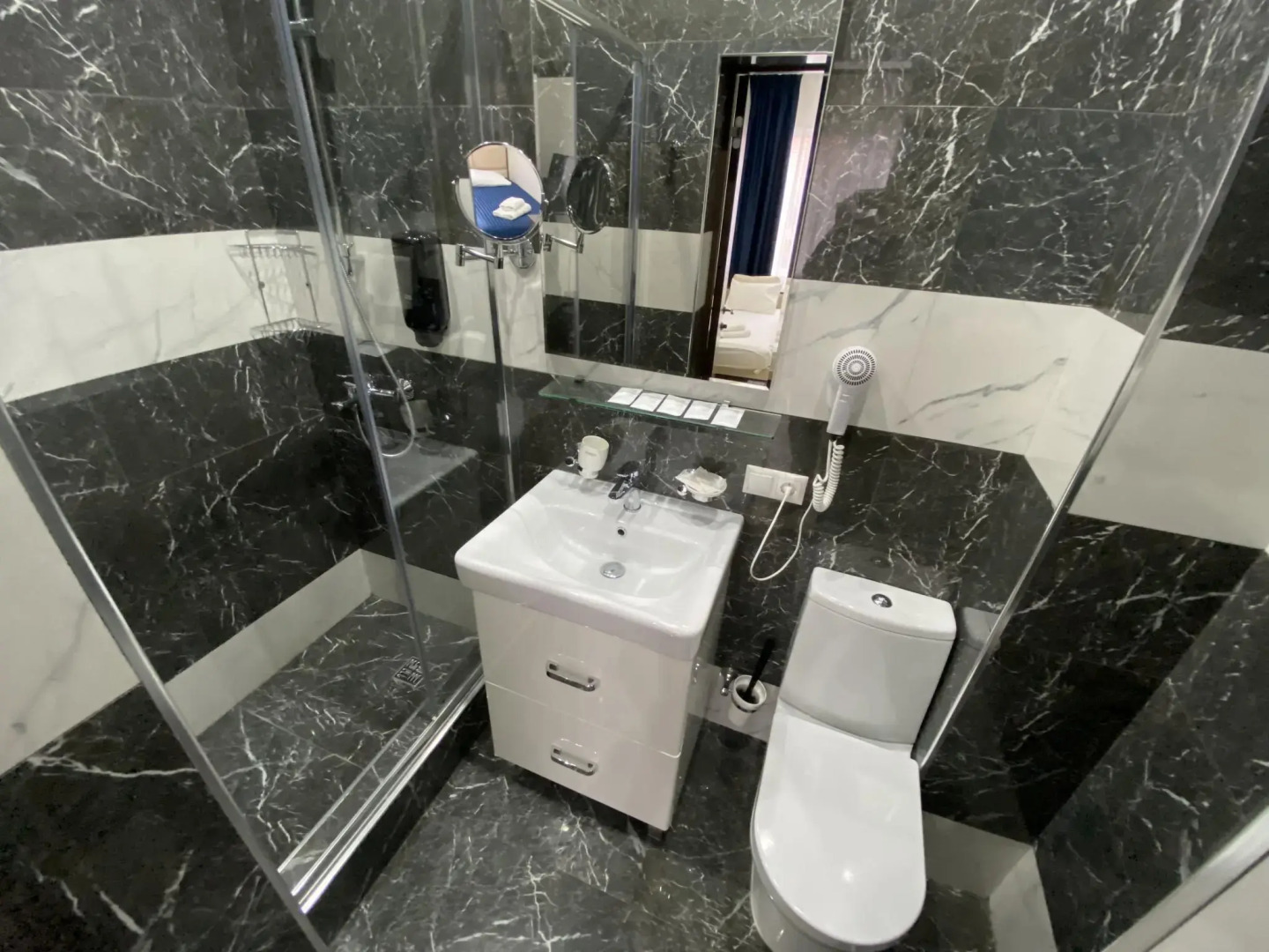 Отель Blue Marine