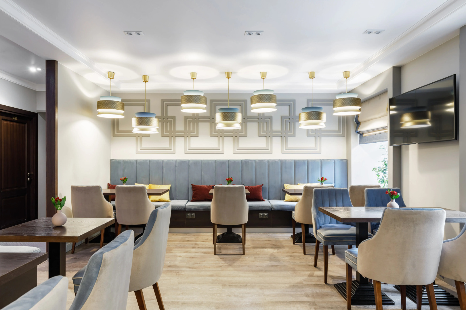 Отель Суворов