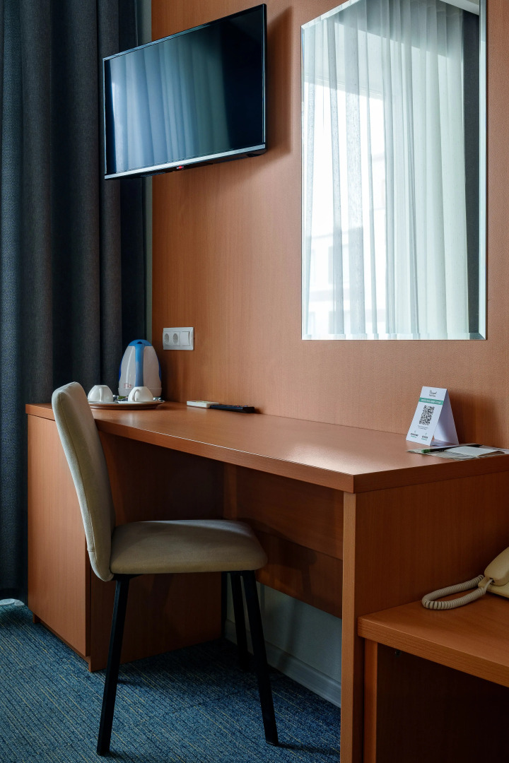 Отель Cronwell Park Ника