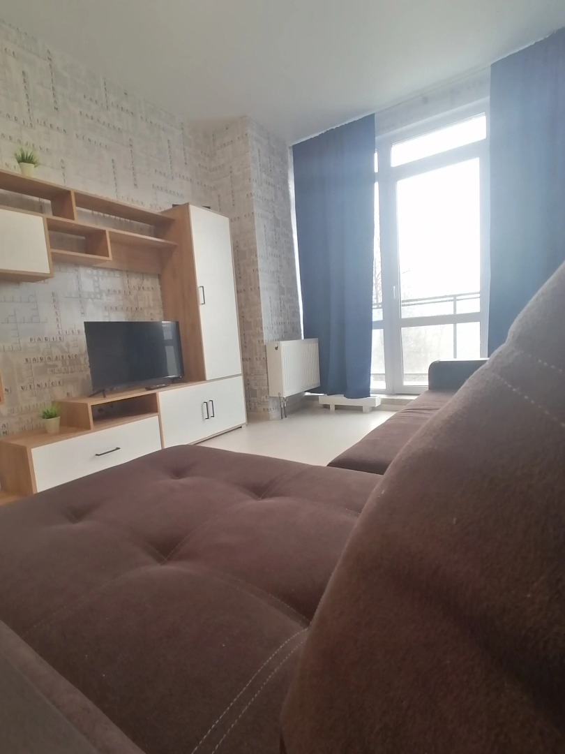 Квартира Двухкомнатная на 1этаже с видом на пруд