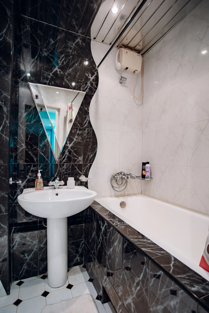 Квартира Толстой Лейтейзена 6