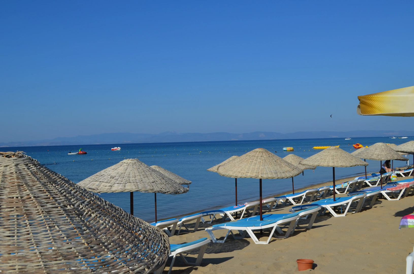 Megas Hotel