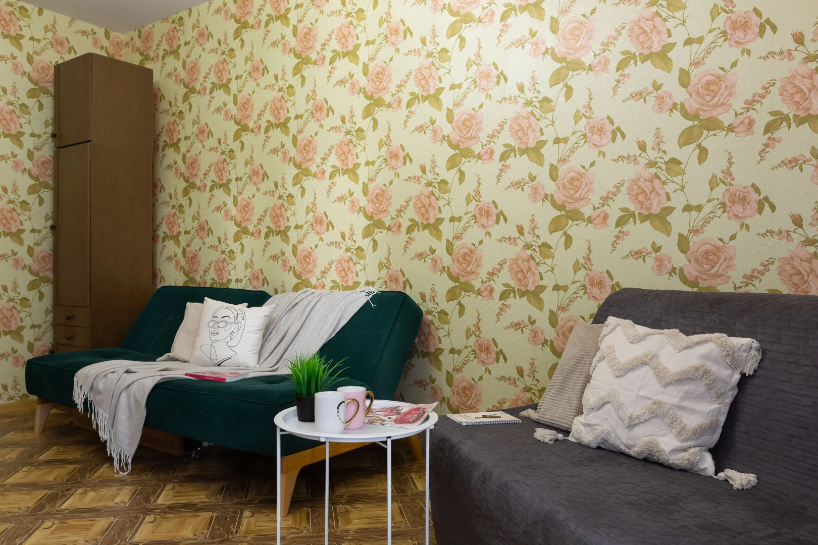 Апартаменты 2комнатные с балконом в мкр "Зеленый Бор"