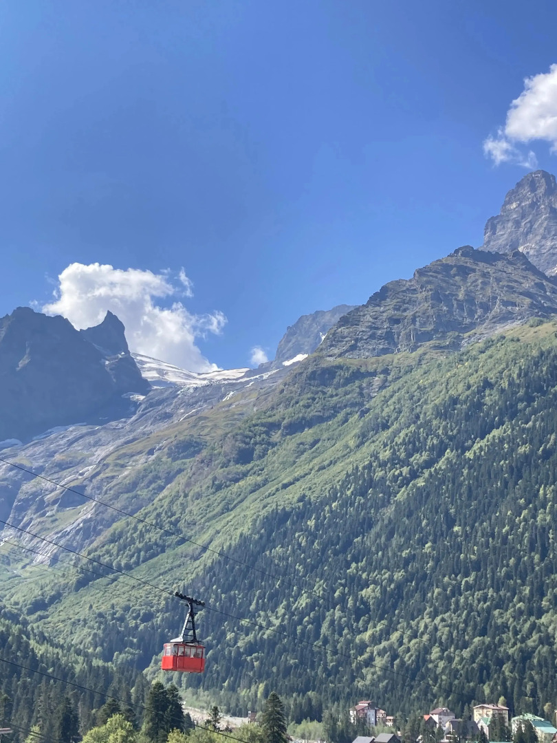 Апартаменты Евродвушка в центре Домбая