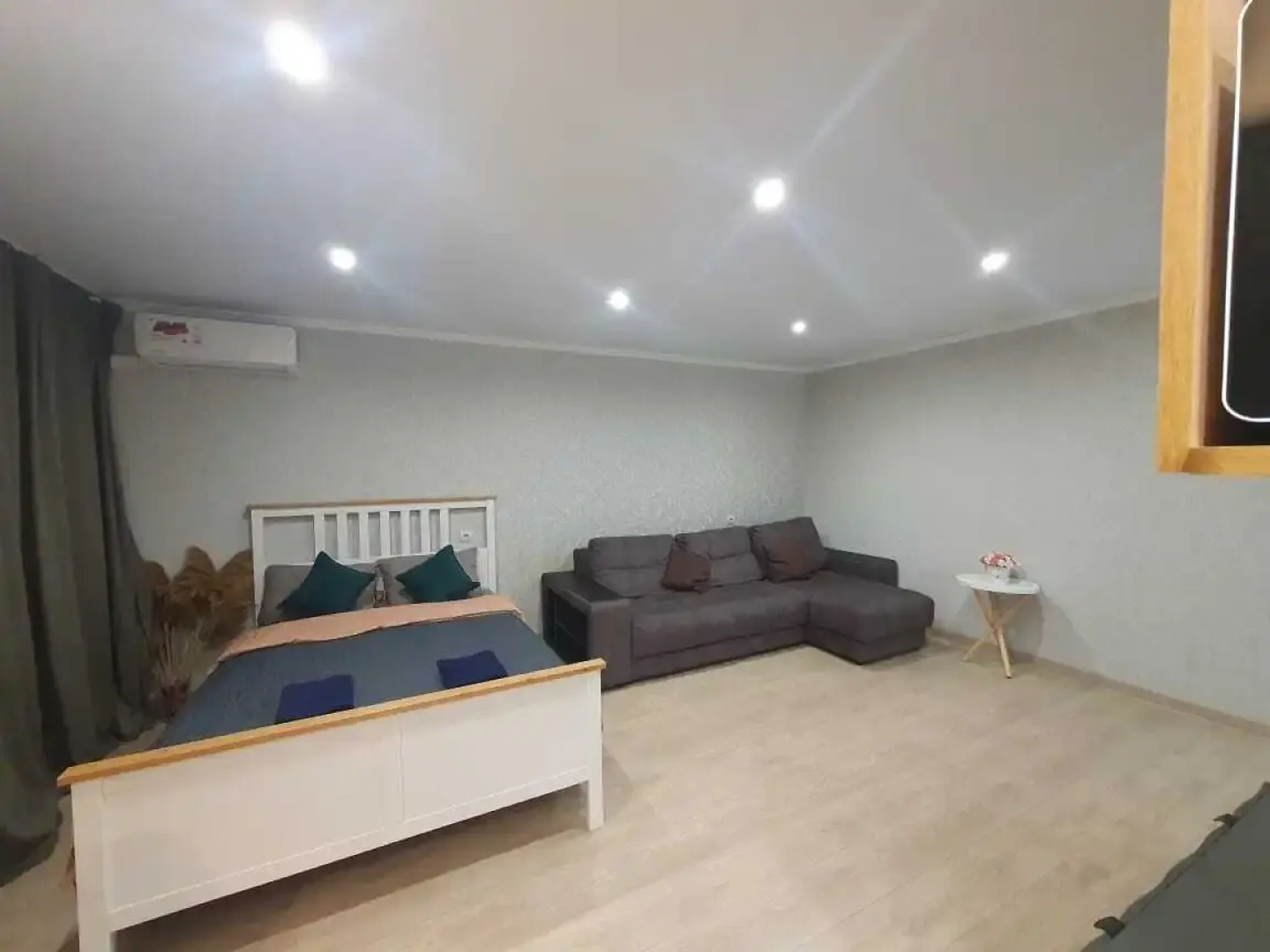 Квартира Большая и Комфортная на Гознаковском Переулке 4