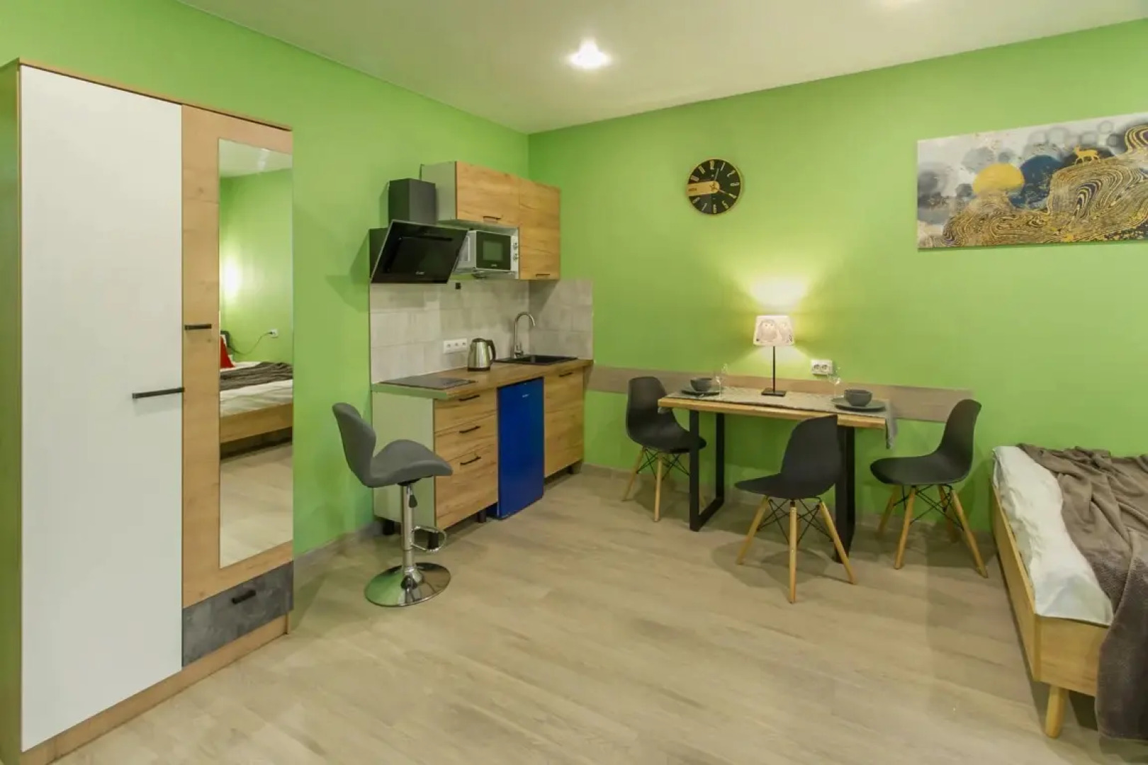 Апартаменты Room-Room Кировский 4