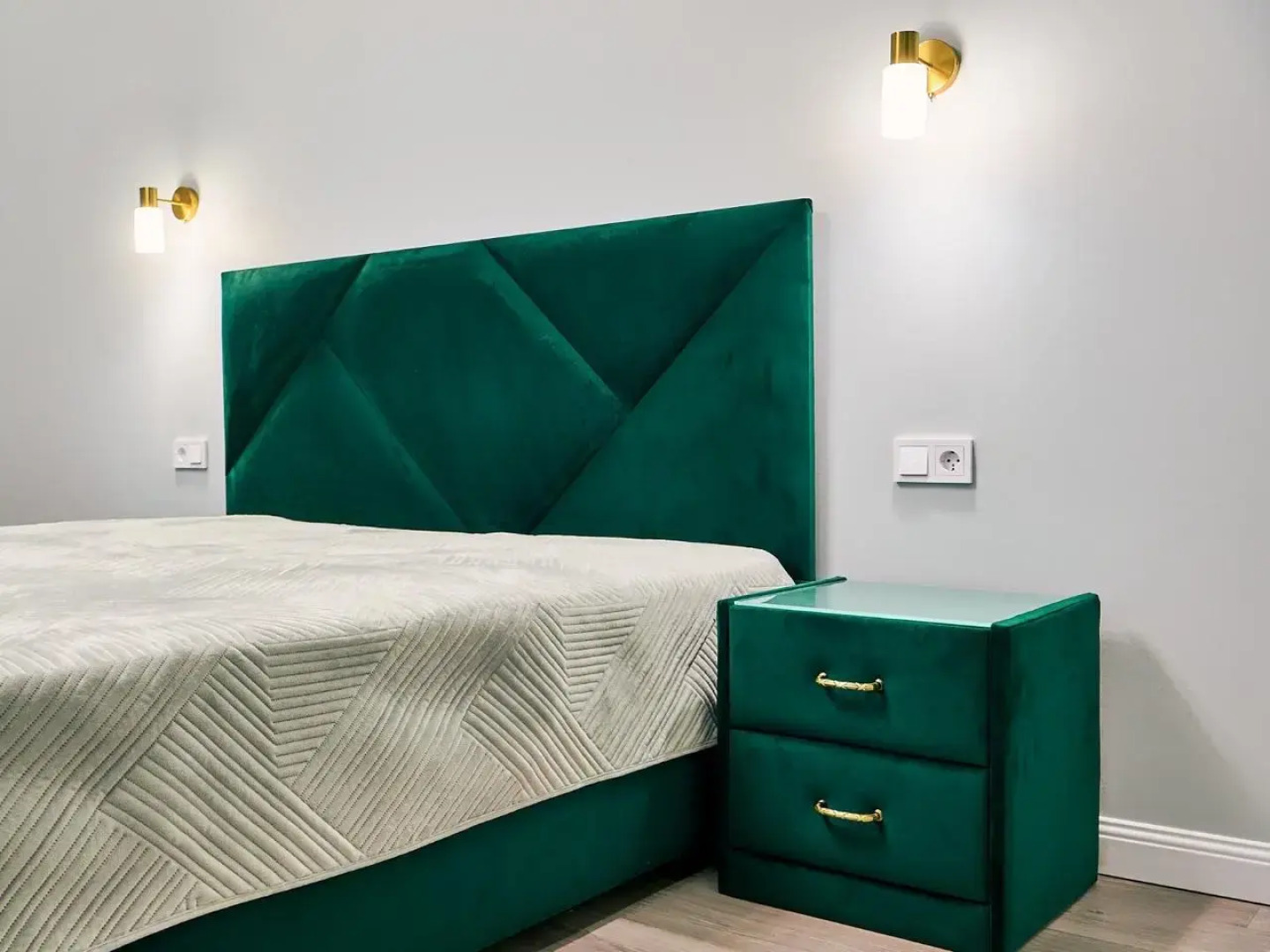 Квартира на Декабристов