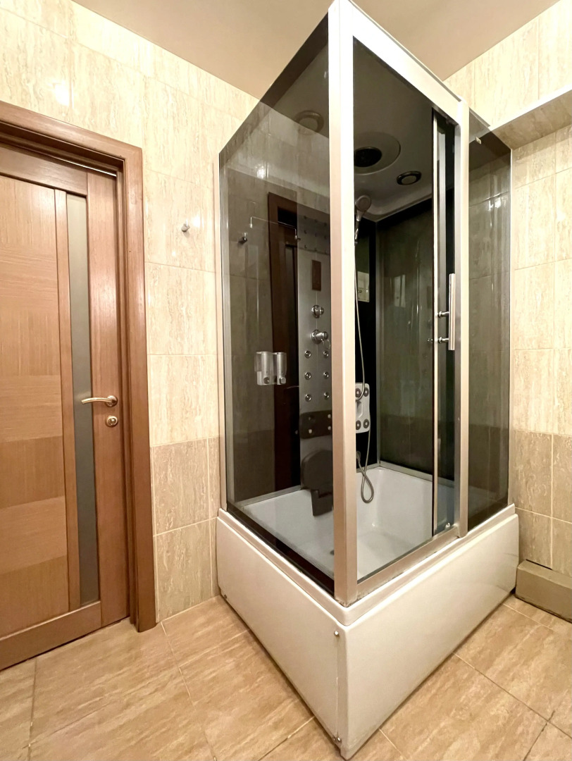 Квартира 3-комнатная Видовая Yarapartments на Набережной