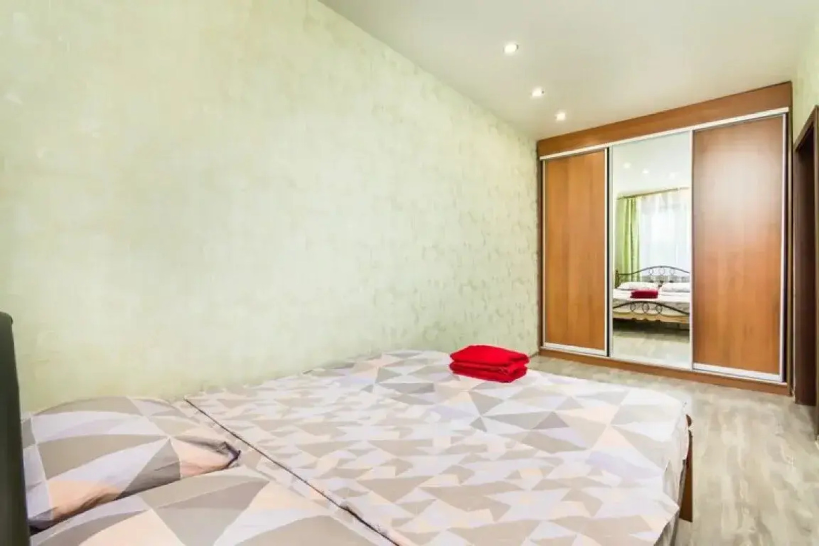 Апартаменты у ЖД Вокзала