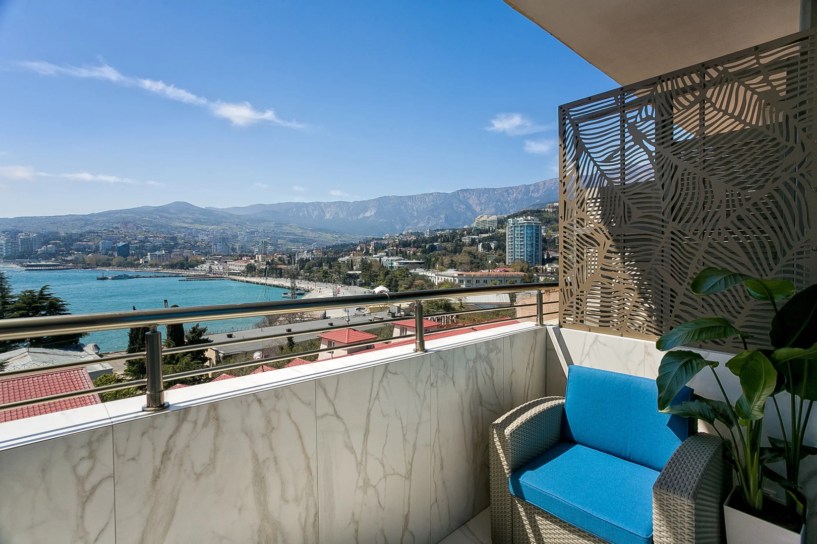 Апартаменты Yalta Plaza