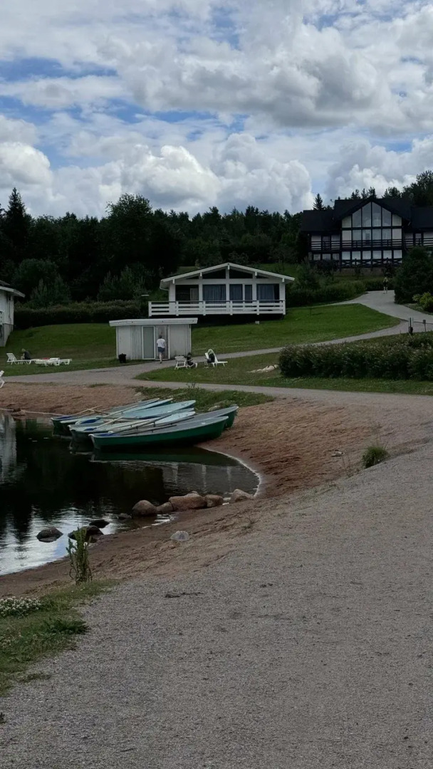 Частный дом Вилла Лаванда с камином у озера