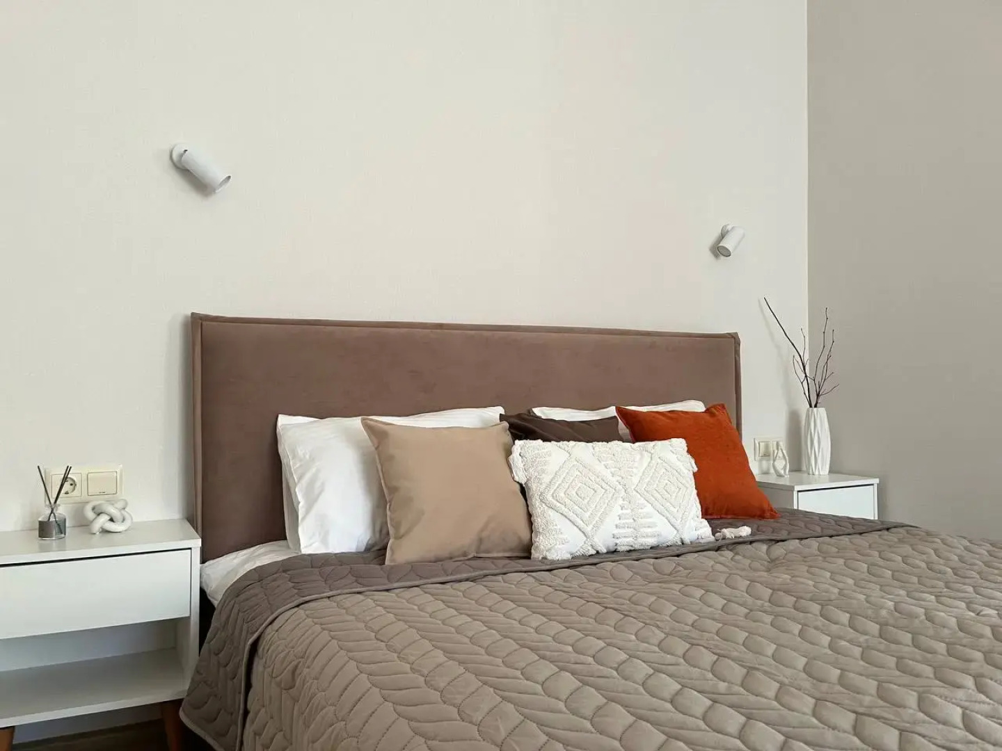 Квартира 1-комнатная 42 м², 8/9 этаж