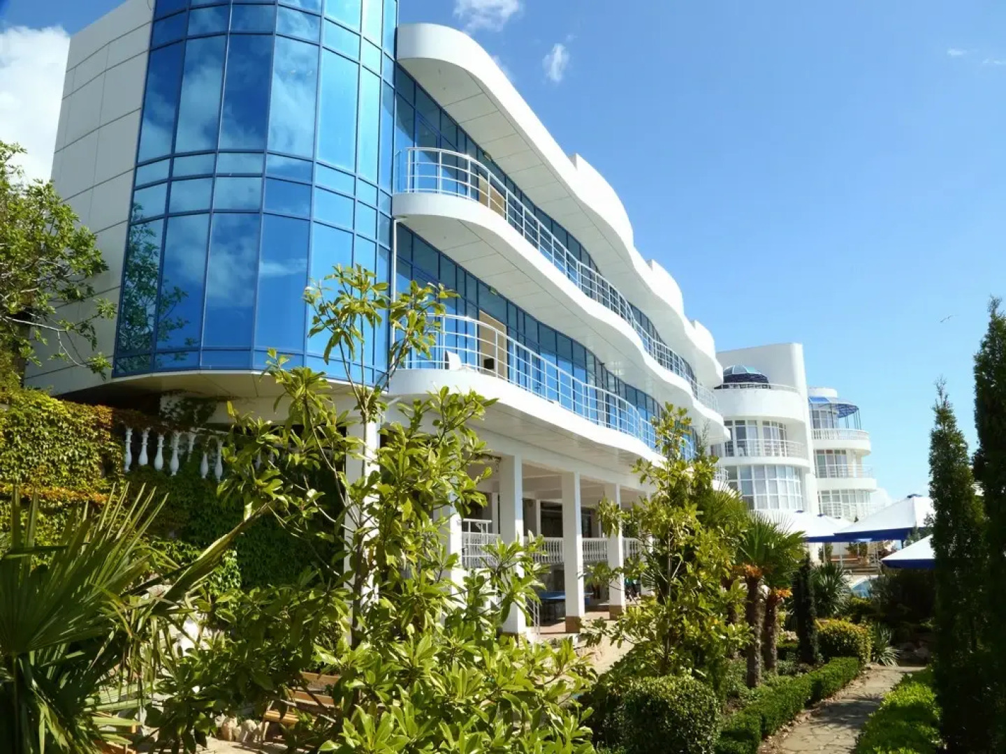 Отель Мажестик