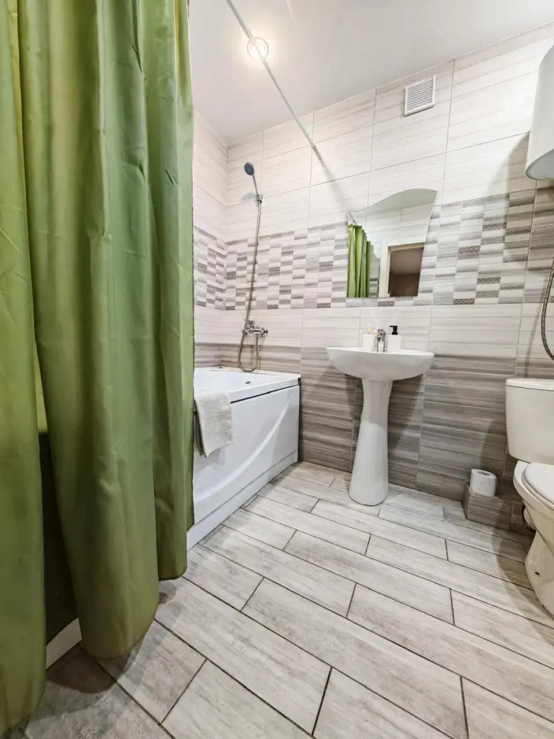 Квартира Шикарный Вариант для Семьи (82-18)