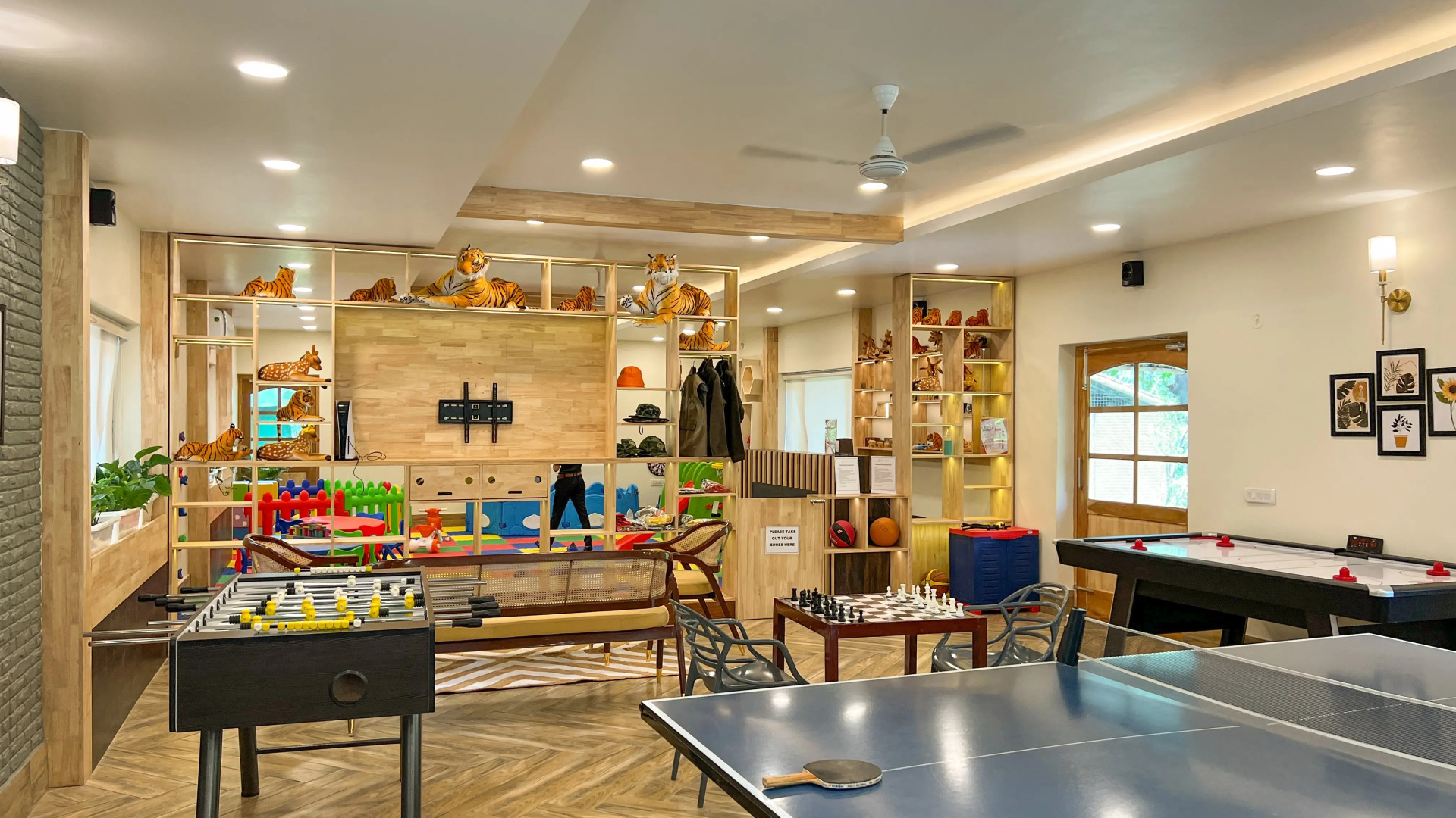 Отель The Solluna