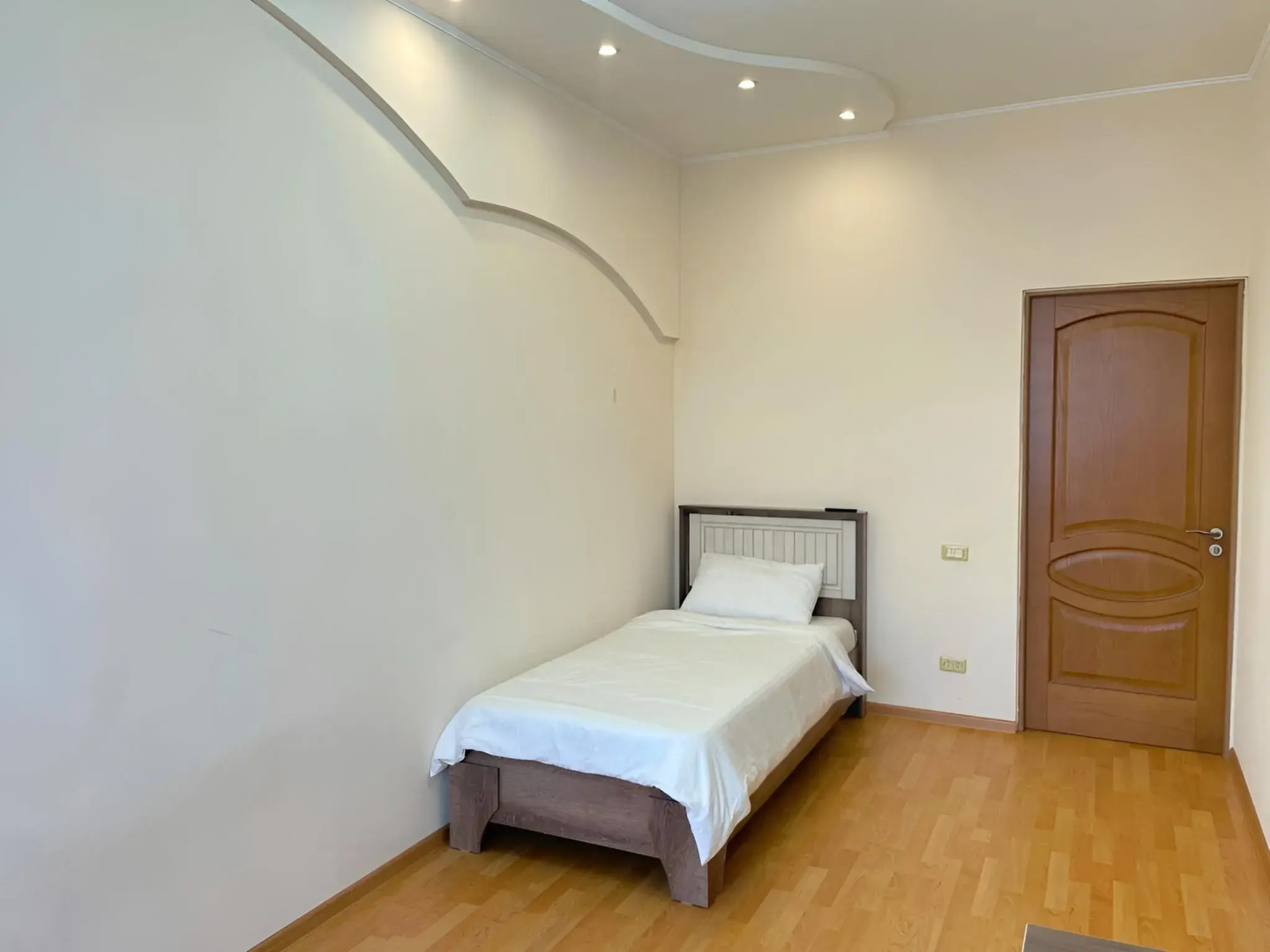 Квартира для большой семьи в курортной зоне Пятигорска с балконом и видом на гору Машук