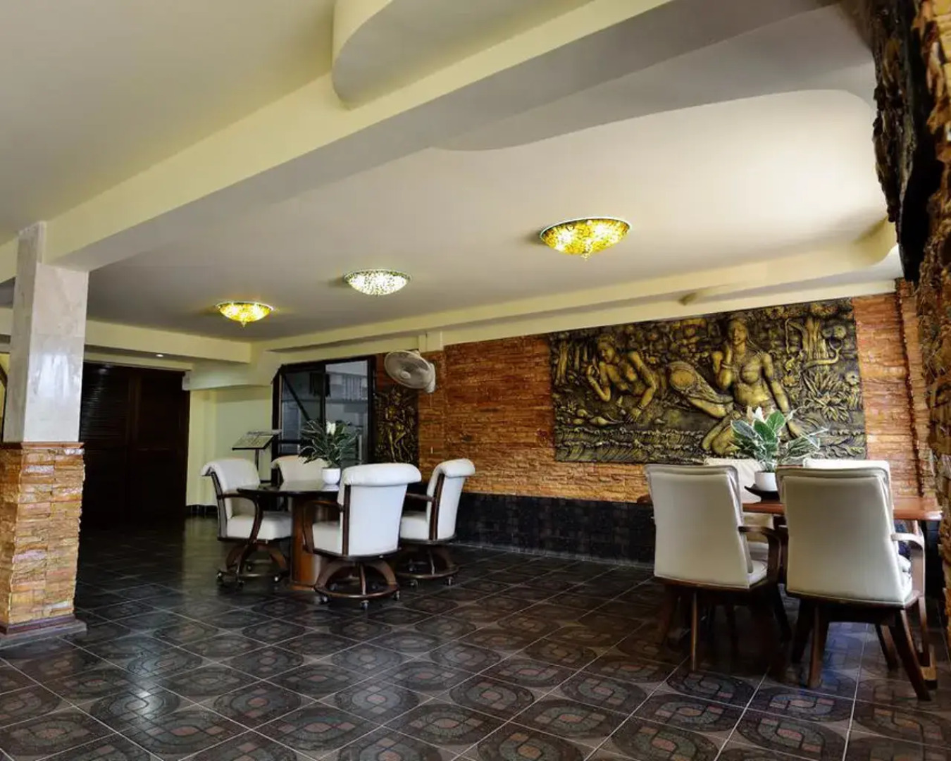 Отель Jaranya Hotel